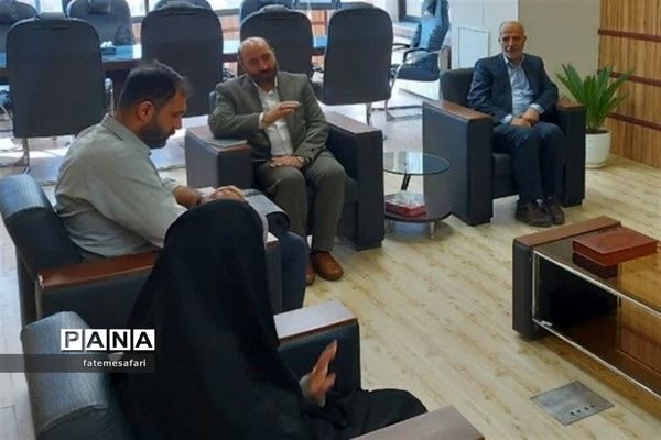 دیدار نوروزی مدیران شهرستان فیروزکوه با فرماندار