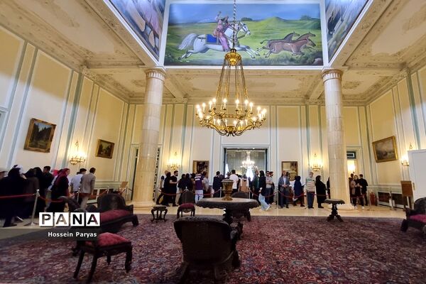 گردشگران نوروزی در مجموعه فرهنگی‌تاریخی سعدآباد