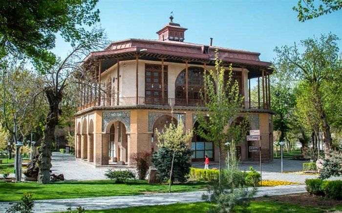 روایت دانش‌آموز خبرنگار پانا ازعمارت چهلستون در قزوین/فیلم