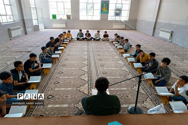 محفل قرآنی  ماه مبارک رمضان در دبستان پاسداران ناحیه یک یزد