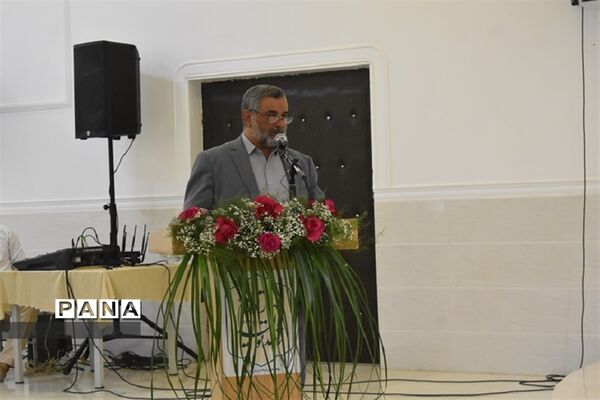 نشست مشترک استاندار یزد با جمعی از فرهیختگان شهرستان بهاباد