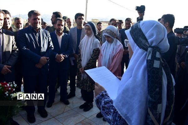 نشست مشترک استاندار یزد با جمعی از فرهیختگان شهرستان بهاباد