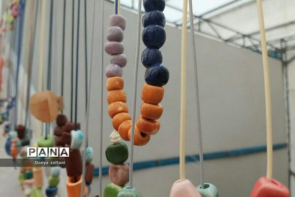 برگزاری غرفه‌ بهاری در شهر بیستون استان کرمانشاه