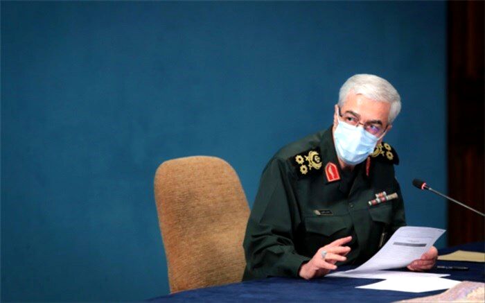 تسلیت سرلشکر باقری در پی درگذشت پدر امیر دریادار خانزادی