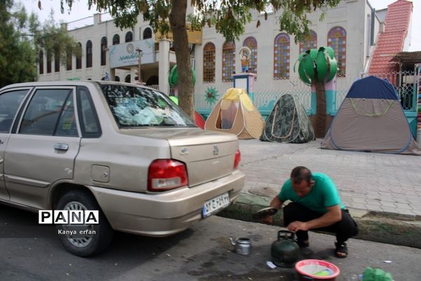 گردشگران نوروزی در ساحل بندر بوشهر