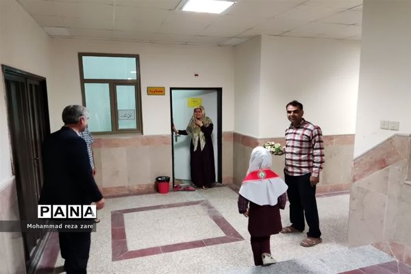 اجرای طرح جهادگران تکریم توسط دانش‌آموزان پیشتاز مهریزی