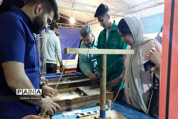 برگزاری‌ پهنه علم در پارک چهل بازه مشهد