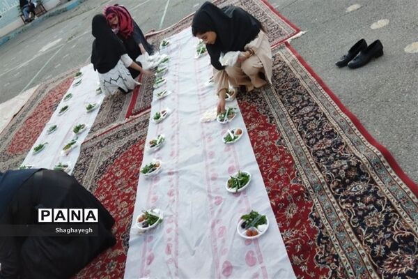جشن ولادت امام حسن مجتبی «ع» و توزیع افطاری بین روزه‌داران در دبیرستان عدالت جوادآباد