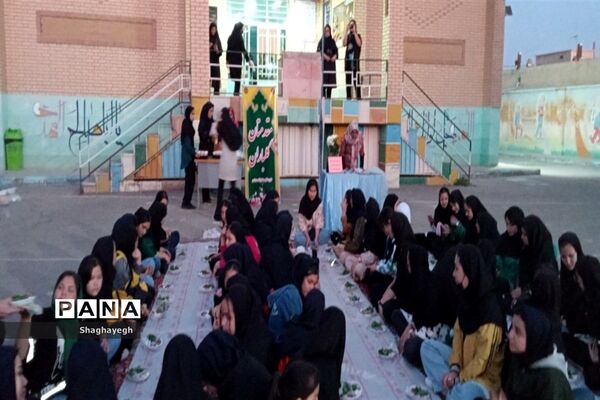 جشن ولادت امام حسن مجتبی «ع» و توزیع افطاری بین روزه‌داران در دبیرستان عدالت جوادآباد