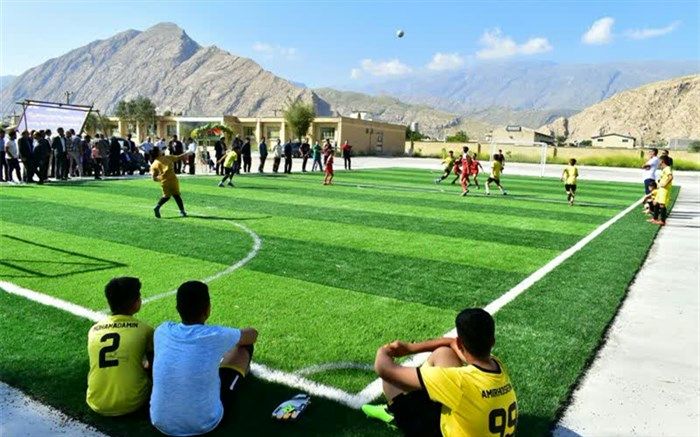 ۳۹ چمن مصنوعی دورن مدرسه ای با اعتباری بالغ بر ۱۸۰ میلیارد ریال در کهگیلویه و بویراحمد افتتاح شد