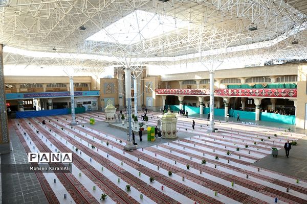 توزیع روزانه 14 هزار افطاری گرم و سرد در حرم حضرت معصومه(س)