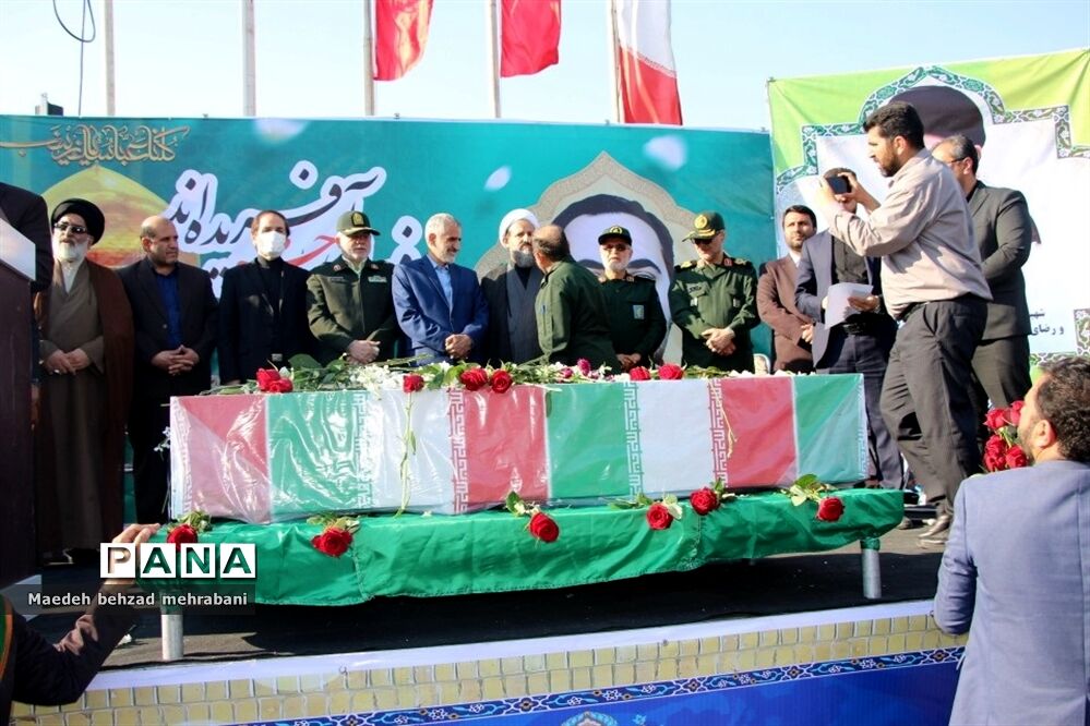 تشییع شهید مدافع حرم میلاد حیدری در شهرستان قرچک