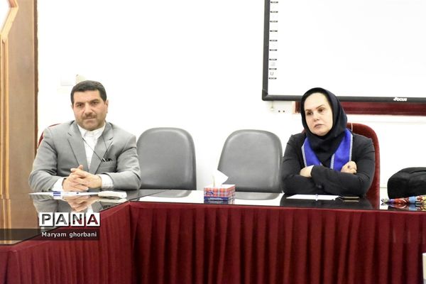 دیدار نماینده مجلس شورای اسلامی با اعضای سازمان دانش‌آموزی مازندران