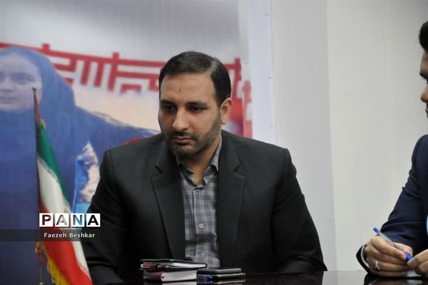 دیدار نماینده مجلس شورای اسلامی با اعضای سازمان دانش‌آموزی مازندران