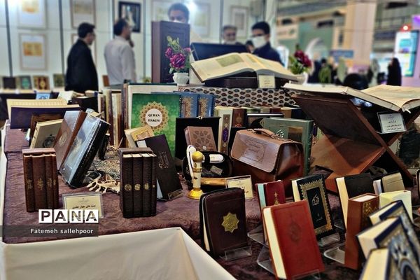 برگزاری نمایشگاه قرآن در سومین روز با حضور معاون پرورشی وزیر آموزش‌وپرورش