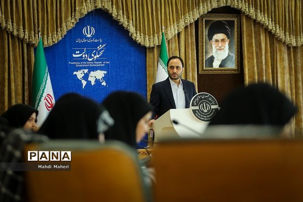 اولین نشست خبری سخنگوی دولت در سال ۱۴۰۲