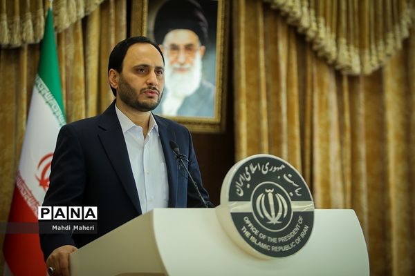 اولین نشست خبری سخنگوی دولت در سال ۱۴۰۲