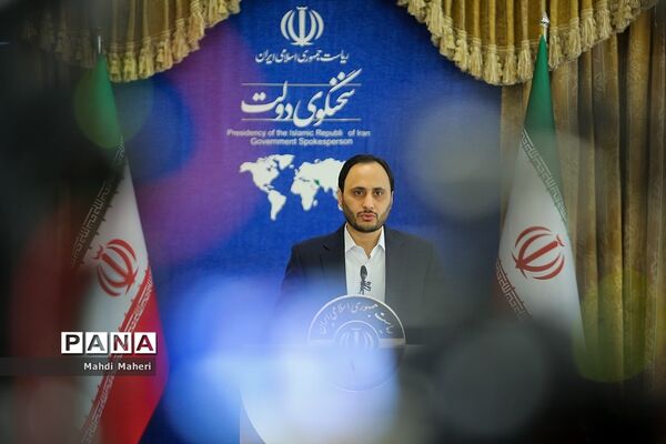 اولین نشست خبری سخنگوی دولت در سال ۱۴۰۲