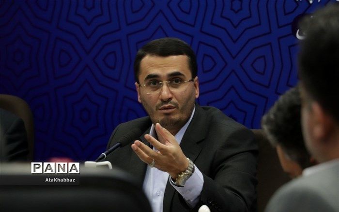 «صحرایی» خوش‌فکر و با نگاه آموزش‌وپرورش مترقی حرکت می‌کند