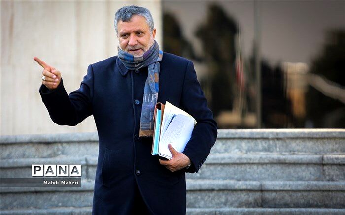کارگران، موتور پیشران اقتصاد کشور در رشد تولید و مهار تورم هستند