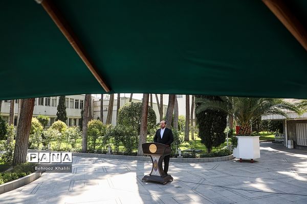 حاشیه جلسه هیات دولت