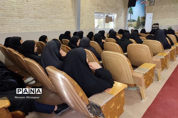 همایش انگیزشی و راهبردی دانش‌آموزان پایه دوازدهم در فورگ