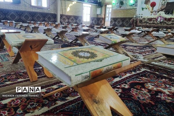 محفل انس با قرآن و تقدیر از حافظان و فعالان قرآنی در فشافویه