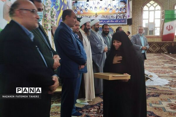 محفل انس با قرآن و تقدیر از حافظان و فعالان قرآنی در فشافویه
