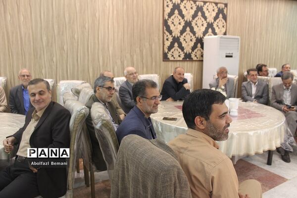 دورهمی فرهنگیان پیشکسوت استان قم در ماه مبارک رمضان