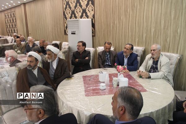 دورهمی فرهنگیان پیشکسوت استان قم در ماه مبارک رمضان
