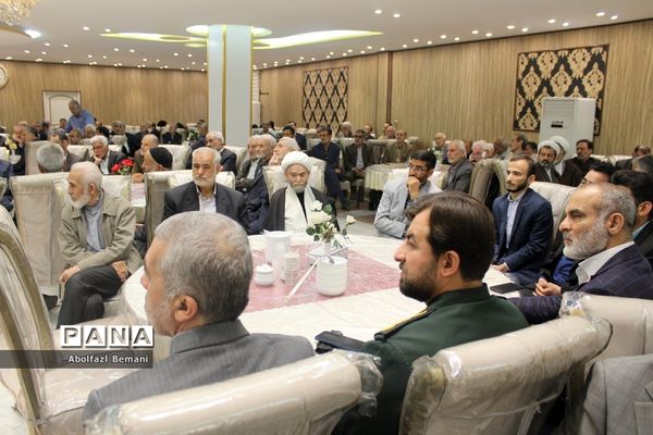 دورهمی فرهنگیان پیشکسوت استان قم در ماه مبارک رمضان