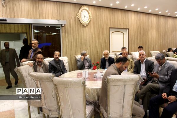 دورهمی فرهنگیان پیشکسوت استان قم در ماه مبارک رمضان