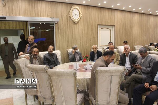 دورهمی فرهنگیان پیشکسوت استان قم در ماه مبارک رمضان