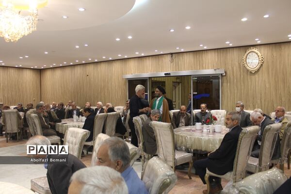 دورهمی فرهنگیان پیشکسوت استان قم در ماه مبارک رمضان