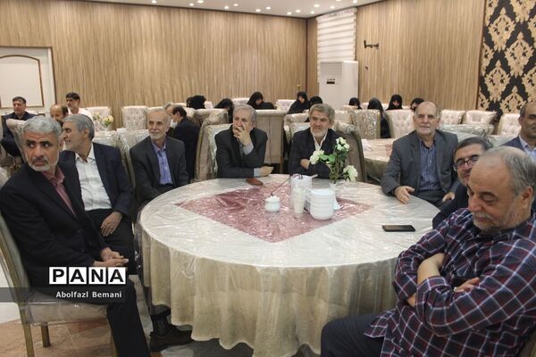 دورهمی فرهنگیان پیشکسوت استان قم در ماه مبارک رمضان