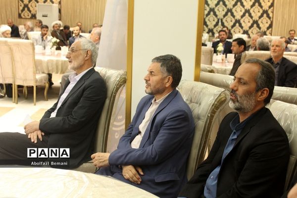 دورهمی فرهنگیان پیشکسوت استان قم در ماه مبارک رمضان