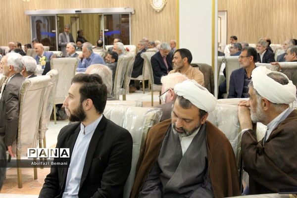 دورهمی فرهنگیان پیشکسوت استان قم در ماه مبارک رمضان