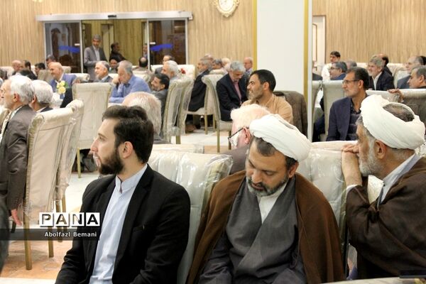 دورهمی فرهنگیان پیشکسوت استان قم در ماه مبارک رمضان