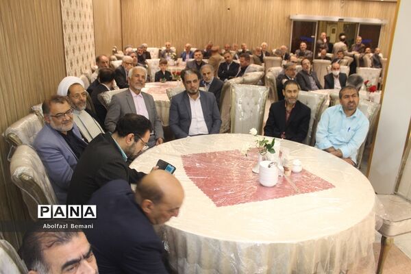 دورهمی فرهنگیان پیشکسوت استان قم در ماه مبارک رمضان