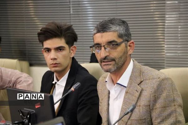 برگزاری مراسم تجلیل از اعضای گروه جهادی سازمان دانش‌آموزی استان اصفهان