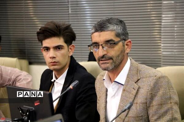 برگزاری مراسم تجلیل از اعضای گروه جهادی سازمان دانش‌آموزی استان اصفهان