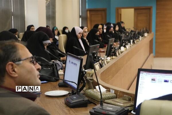 برگزاری مراسم تجلیل از اعضای گروه جهادی سازمان دانش‌آموزی استان اصفهان