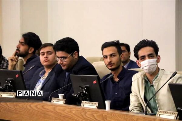 برگزاری مراسم تجلیل از اعضای گروه جهادی سازمان دانش‌آموزی استان اصفهان