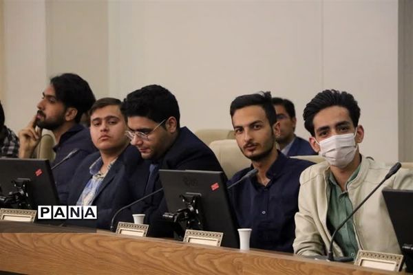 برگزاری مراسم تجلیل از اعضای گروه جهادی سازمان دانش‌آموزی استان اصفهان