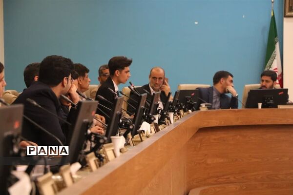برگزاری مراسم تجلیل از اعضای گروه جهادی سازمان دانش‌آموزی استان اصفهان