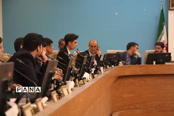 برگزاری مراسم تجلیل از اعضای گروه جهادی سازمان دانش‌آموزی استان اصفهان