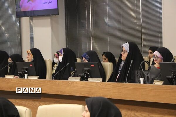 برگزاری مراسم تجلیل از اعضای گروه جهادی سازمان دانش‌آموزی استان اصفهان