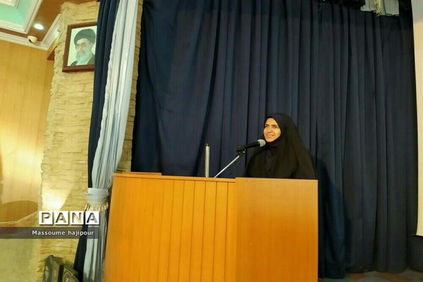 جلسه هم اندیشی شورای دانش‌آموزی در اداره آموزش و پرورش شهر جوادآباد