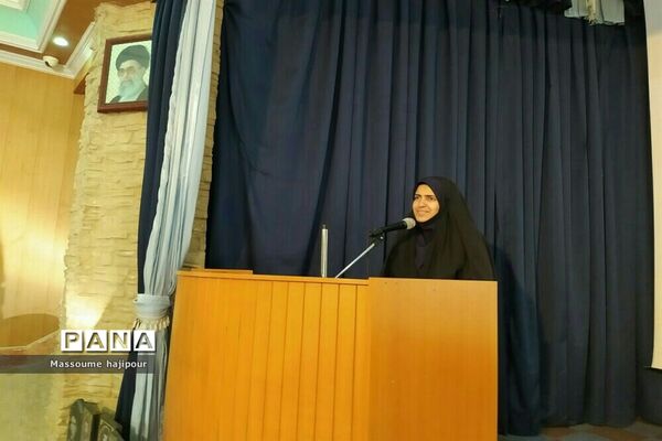 جلسه هم اندیشی شورای دانش‌آموزی در اداره آموزش و پرورش شهر جوادآباد