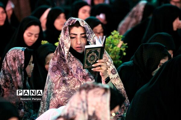 مراسم احیای شب بیست و یکم ماه رمضان در امام‌زاده صالح (ع)